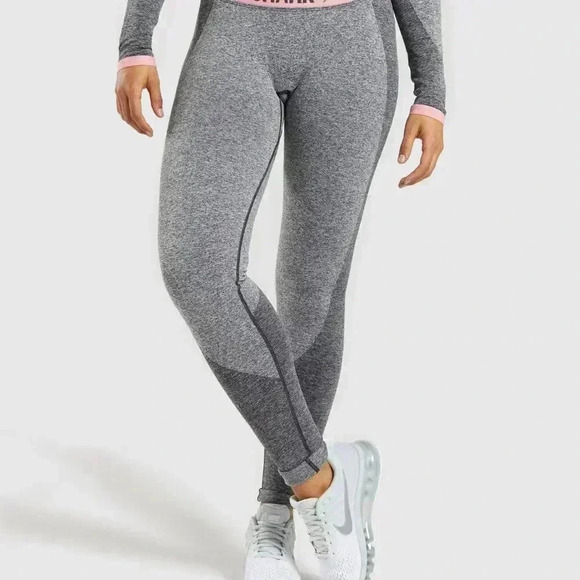 Gymshark Flex Leggings Mid Rise Grey Pink Waistband Women's Size M - Picture 12 of 13